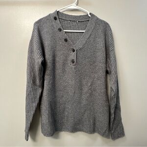 Women’s Gray Ribbed Sweater